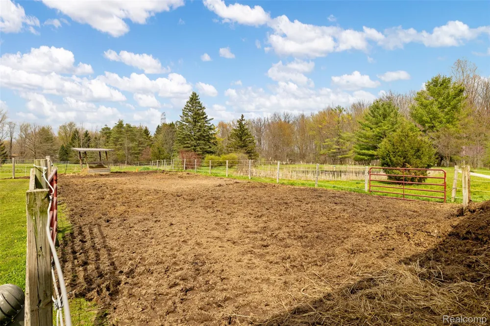 4425 Bethuy Road Casco Township, MI 48064