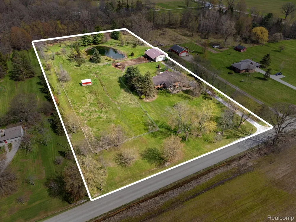4425 Bethuy Road Casco Township, MI 48064