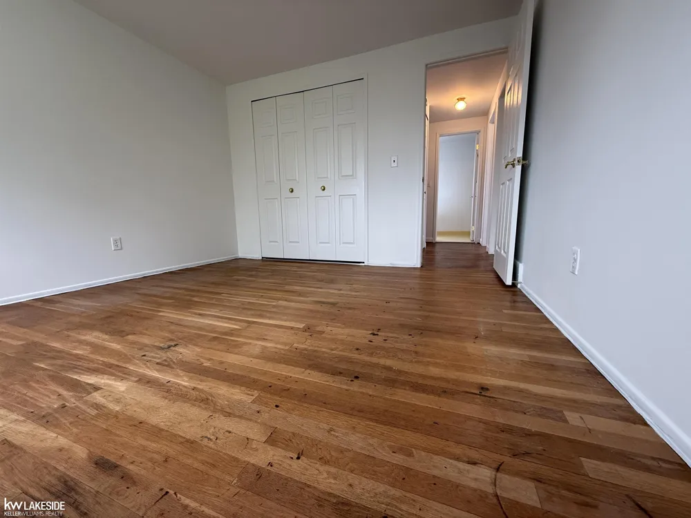 20016 Great Oaks Circle Circle Clinton Charter Township, MI 48038