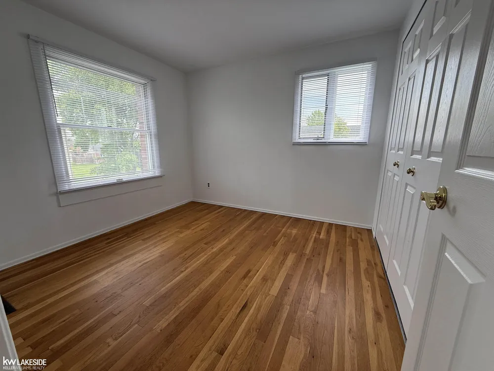 20016 Great Oaks Circle Circle Clinton Charter Township, MI 48038