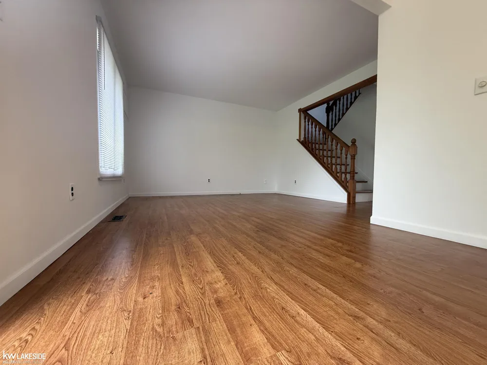 20016 Great Oaks Circle Circle Clinton Charter Township, MI 48038