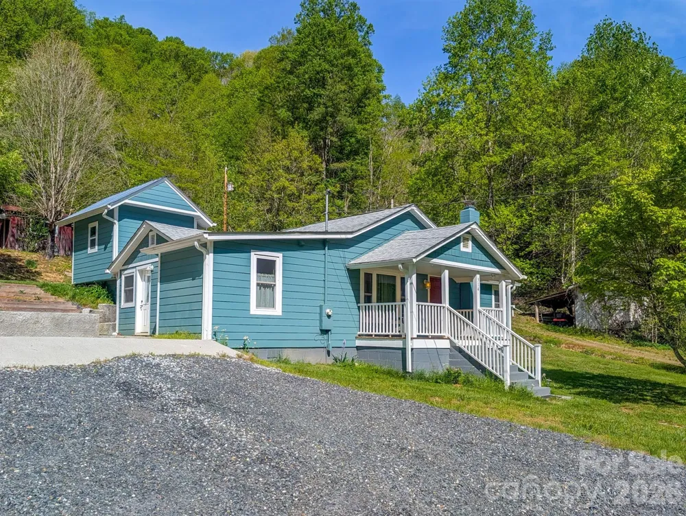 314 Byrd Creek Road Green Mountain, NC 28740