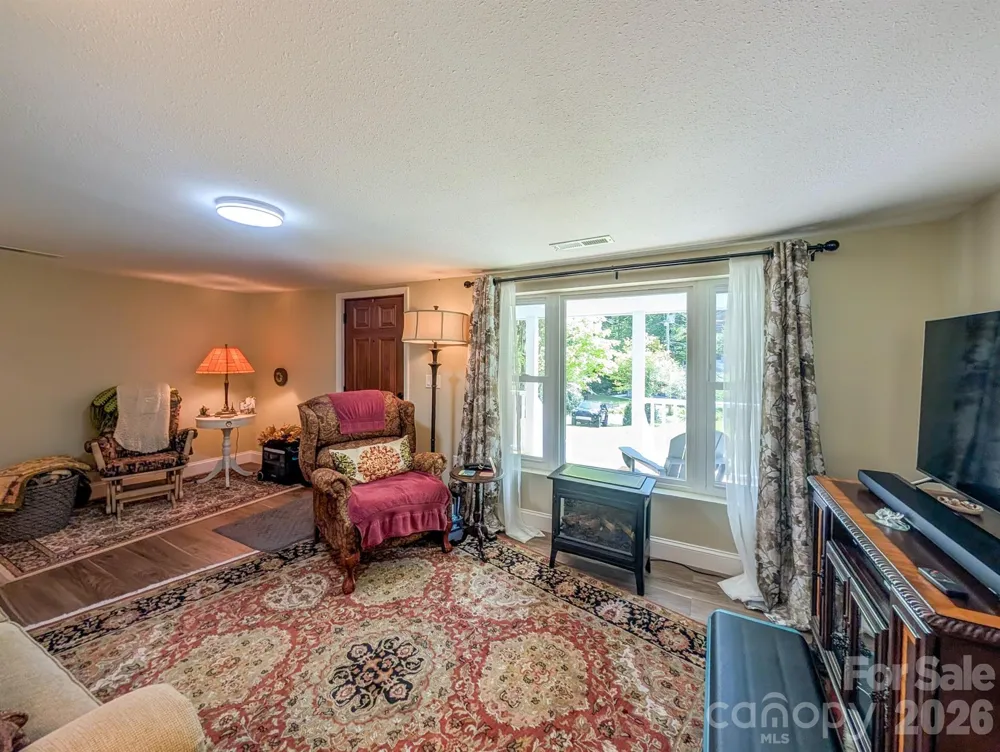 314 Byrd Creek Road Green Mountain, NC 28740