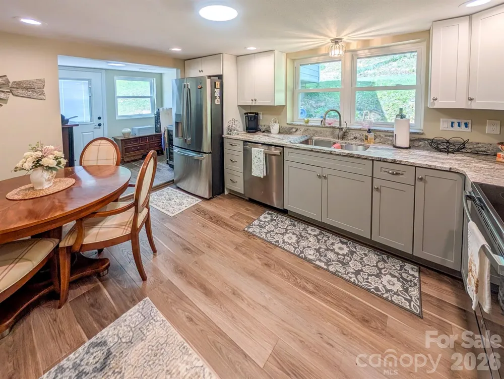 314 Byrd Creek Road Green Mountain, NC 28740