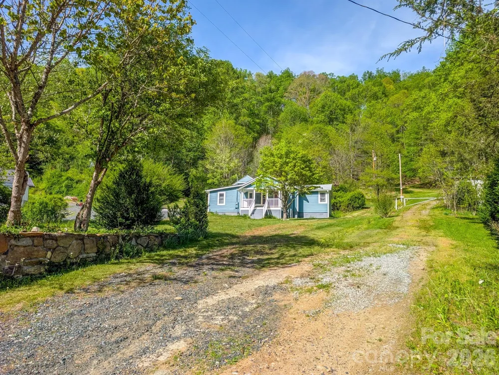314 Byrd Creek Road Green Mountain, NC 28740
