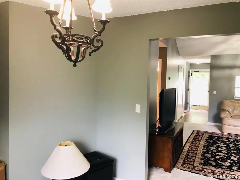 41419 CORNELL DRIVE Novi City, MI 48377