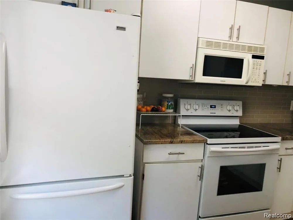 41419 CORNELL DRIVE Novi City, MI 48377