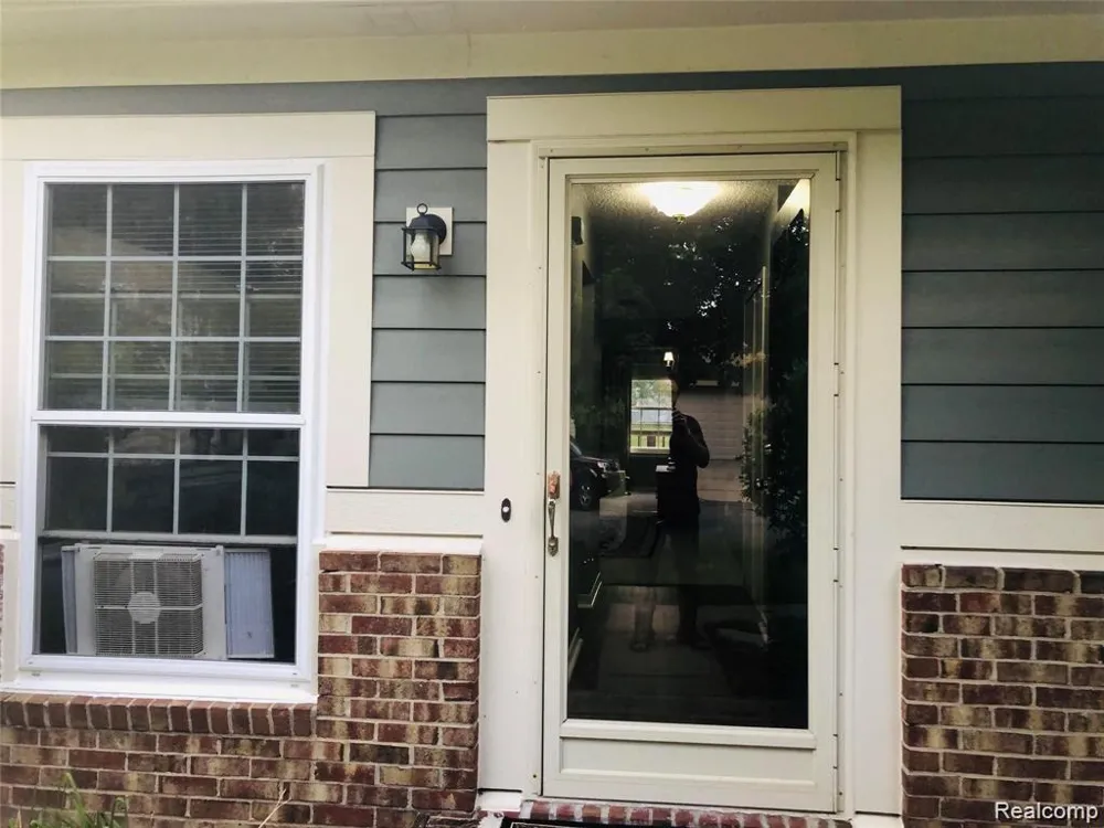 41419 CORNELL DRIVE Novi City, MI 48377