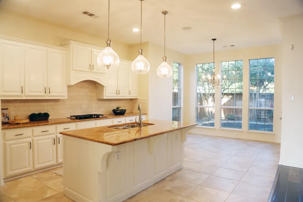 8317 Victoria Lane Lantana, TX 76226