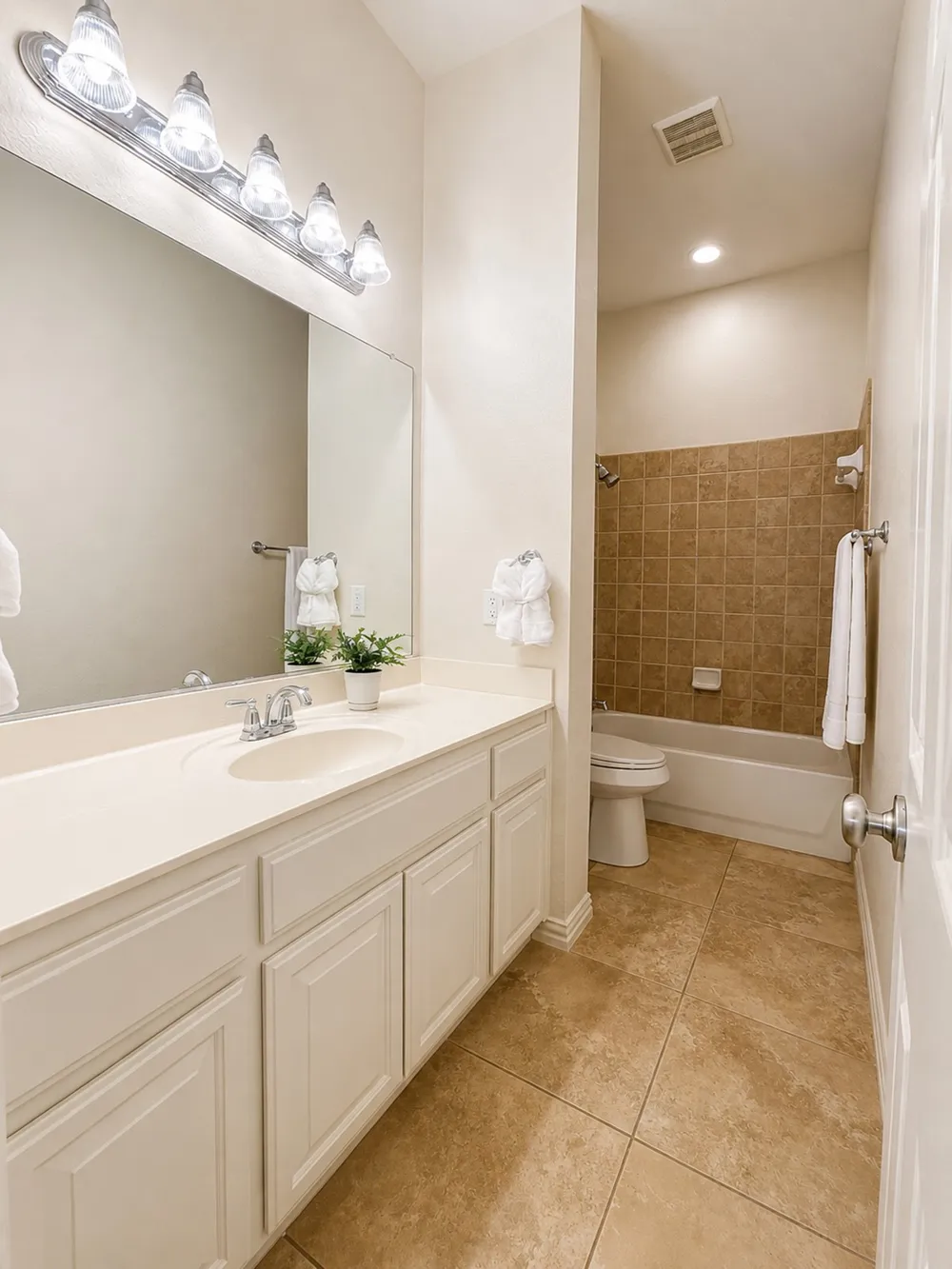 8317 Victoria Lane Lantana, TX 76226