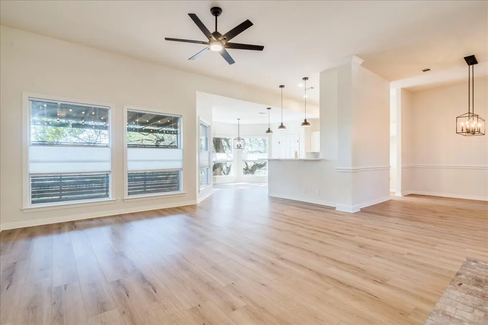 107 Copperleaf Road Lakeway, TX 78734
