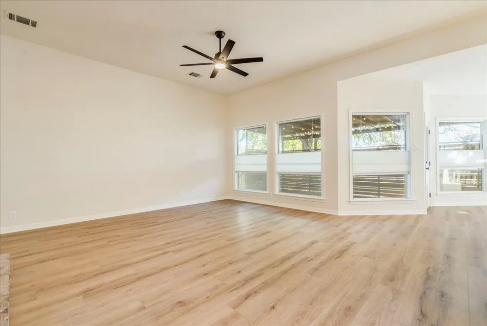 107 Copperleaf Road Lakeway, TX 78734