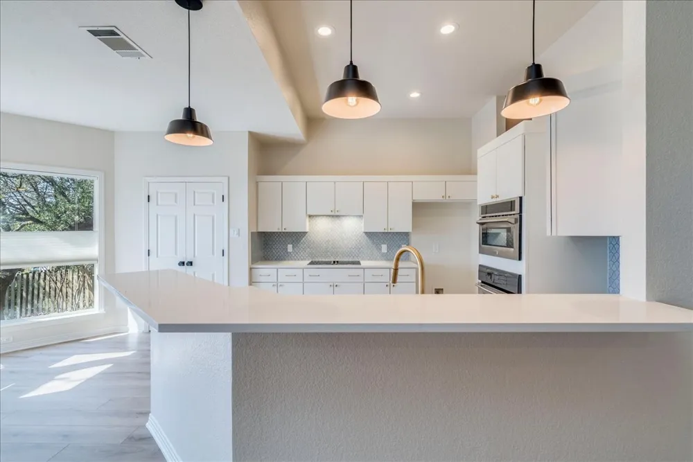 107 Copperleaf Road Lakeway, TX 78734