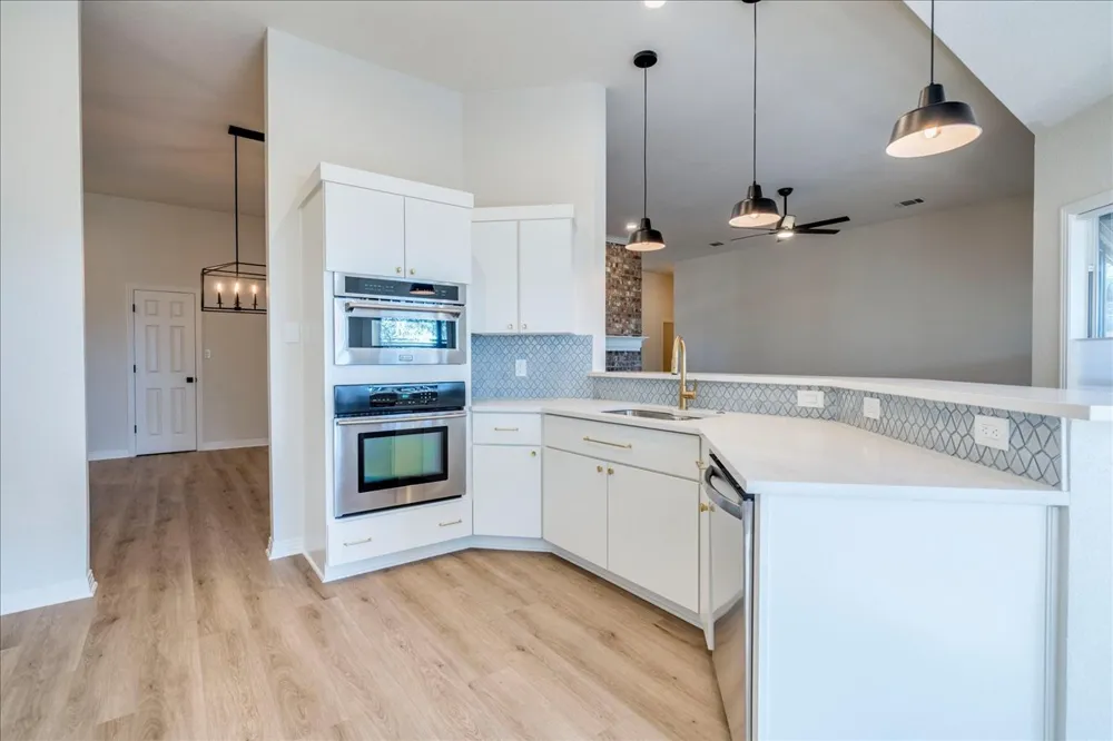 107 Copperleaf Road Lakeway, TX 78734