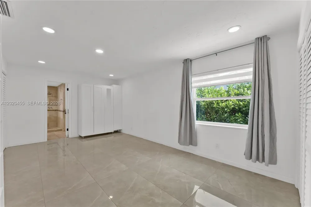 11144 NE 8th Ct Biscayne Park, FL 33161