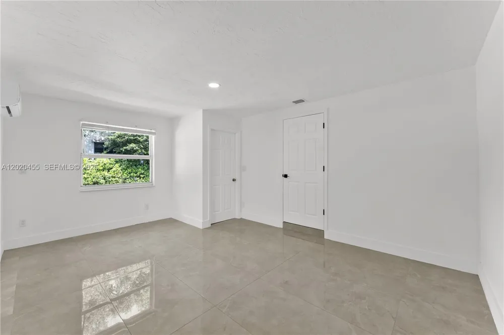 11144 NE 8th Ct Biscayne Park, FL 33161