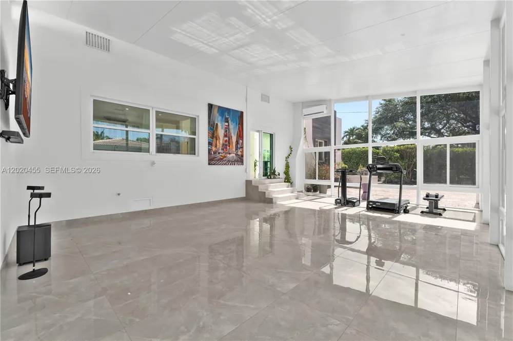 11144 NE 8th Ct Biscayne Park, FL 33161