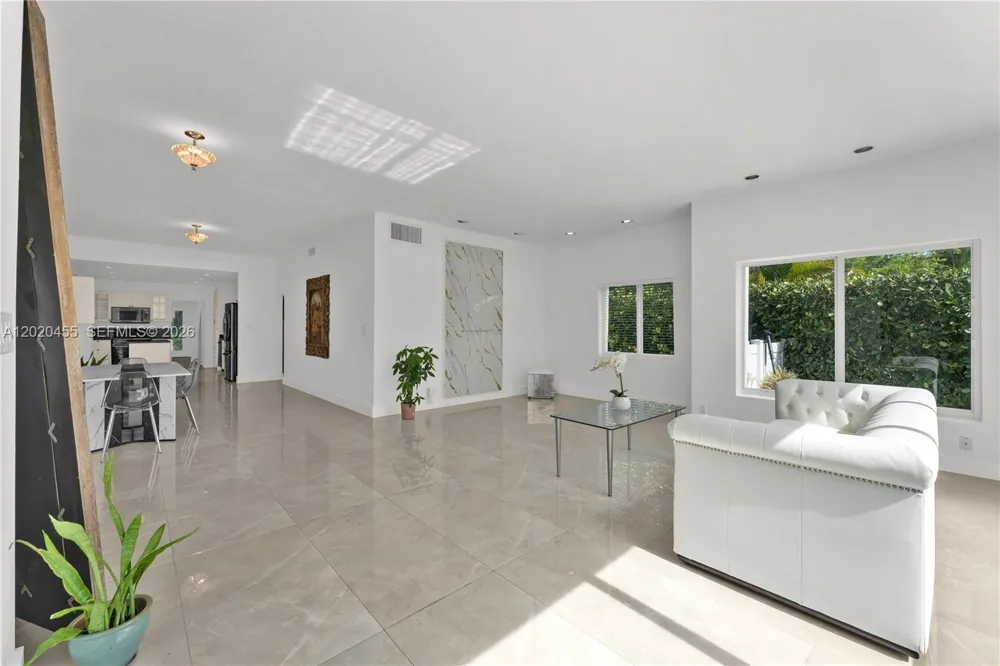 11144 NE 8th Ct Biscayne Park, FL 33161