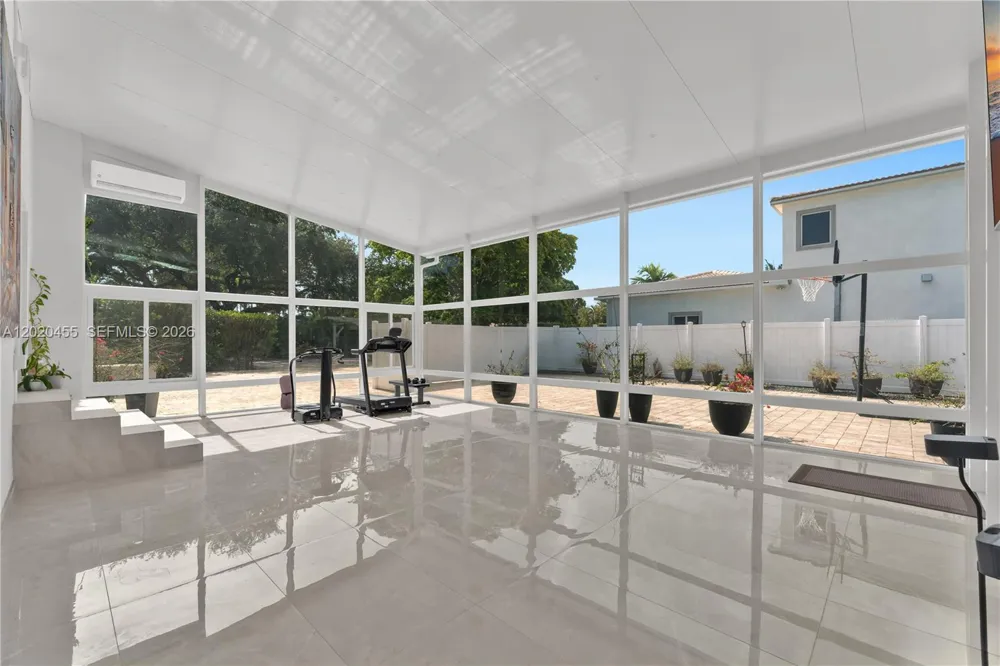 11144 NE 8th Ct Biscayne Park, FL 33161