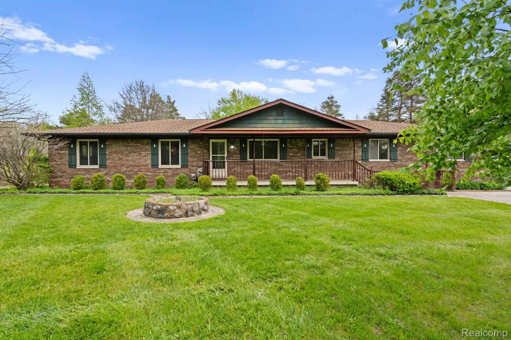 7540 Dexter Pinckney Road Dexter Township, MI 48130