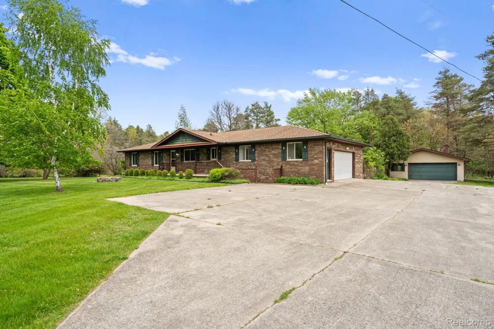 7540 Dexter Pinckney Road Dexter Township, MI 48130