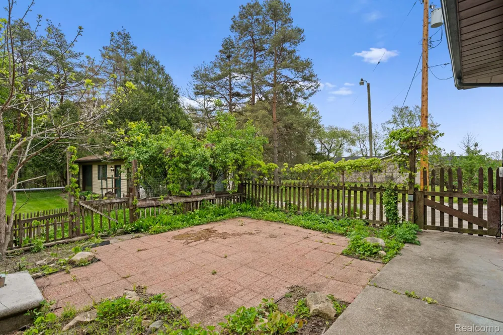 7540 Dexter Pinckney Road Dexter Township, MI 48130