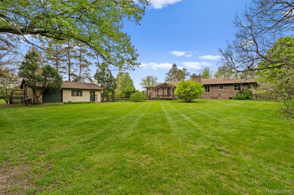 7540 Dexter Pinckney Road Dexter Township, MI 48130