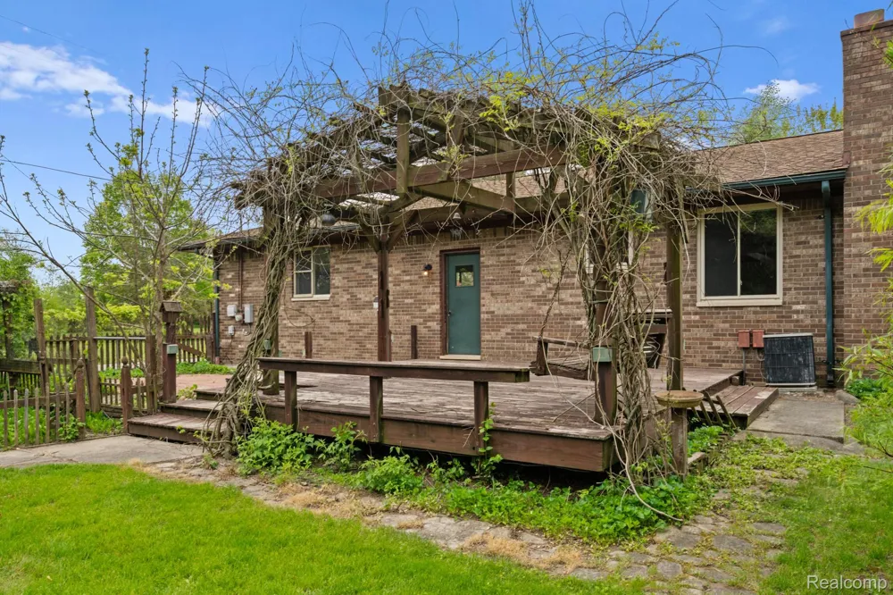 7540 Dexter Pinckney Road Dexter Township, MI 48130