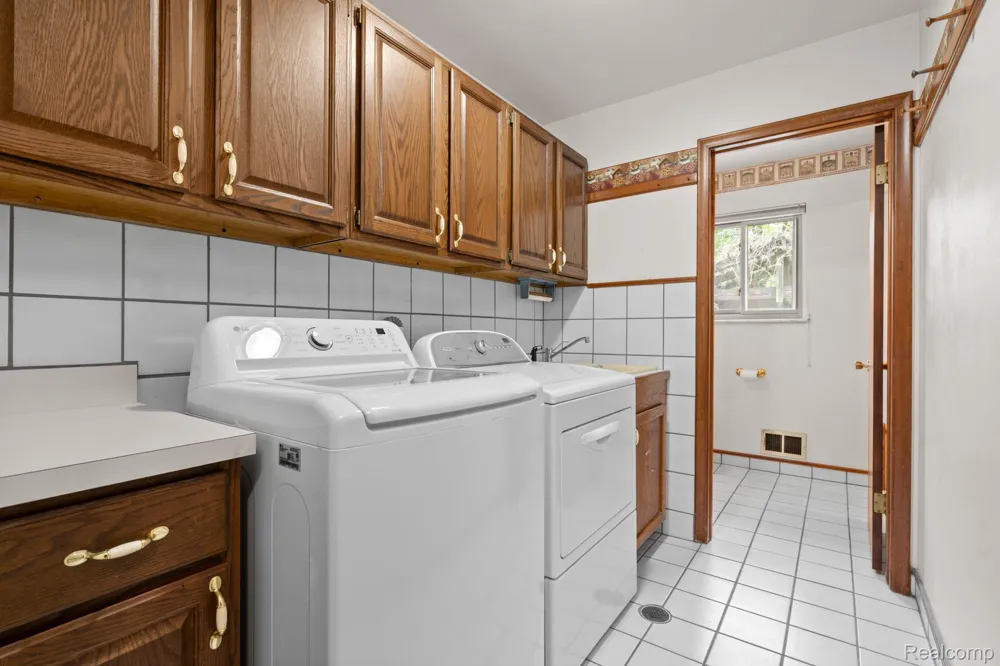 7540 Dexter Pinckney Road Dexter Township, MI 48130