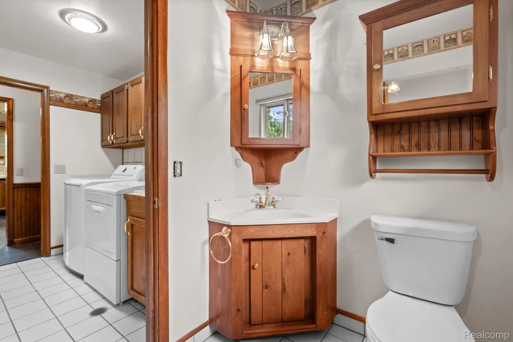 7540 Dexter Pinckney Road Dexter Township, MI 48130