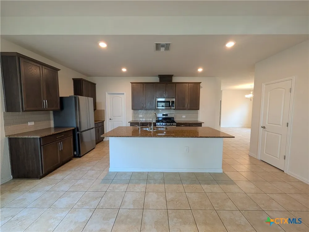 2241 Windswept Way New Braunfels, TX 78132