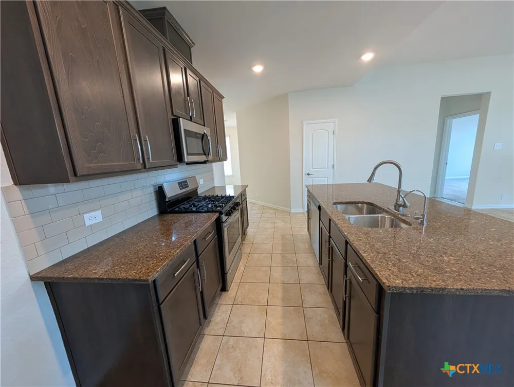 2241 Windswept Way New Braunfels, TX 78132