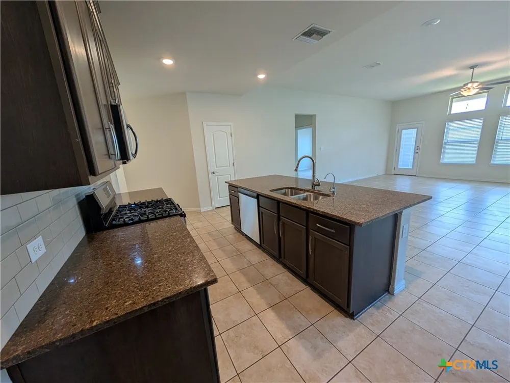 2241 Windswept Way New Braunfels, TX 78132