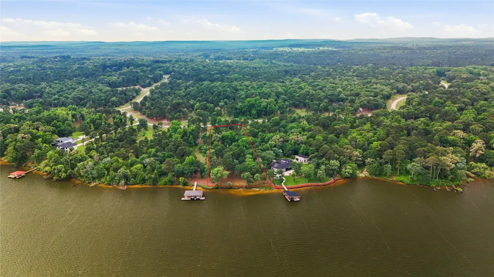 3150 Shadow Pine Drive Larue, TX 75770