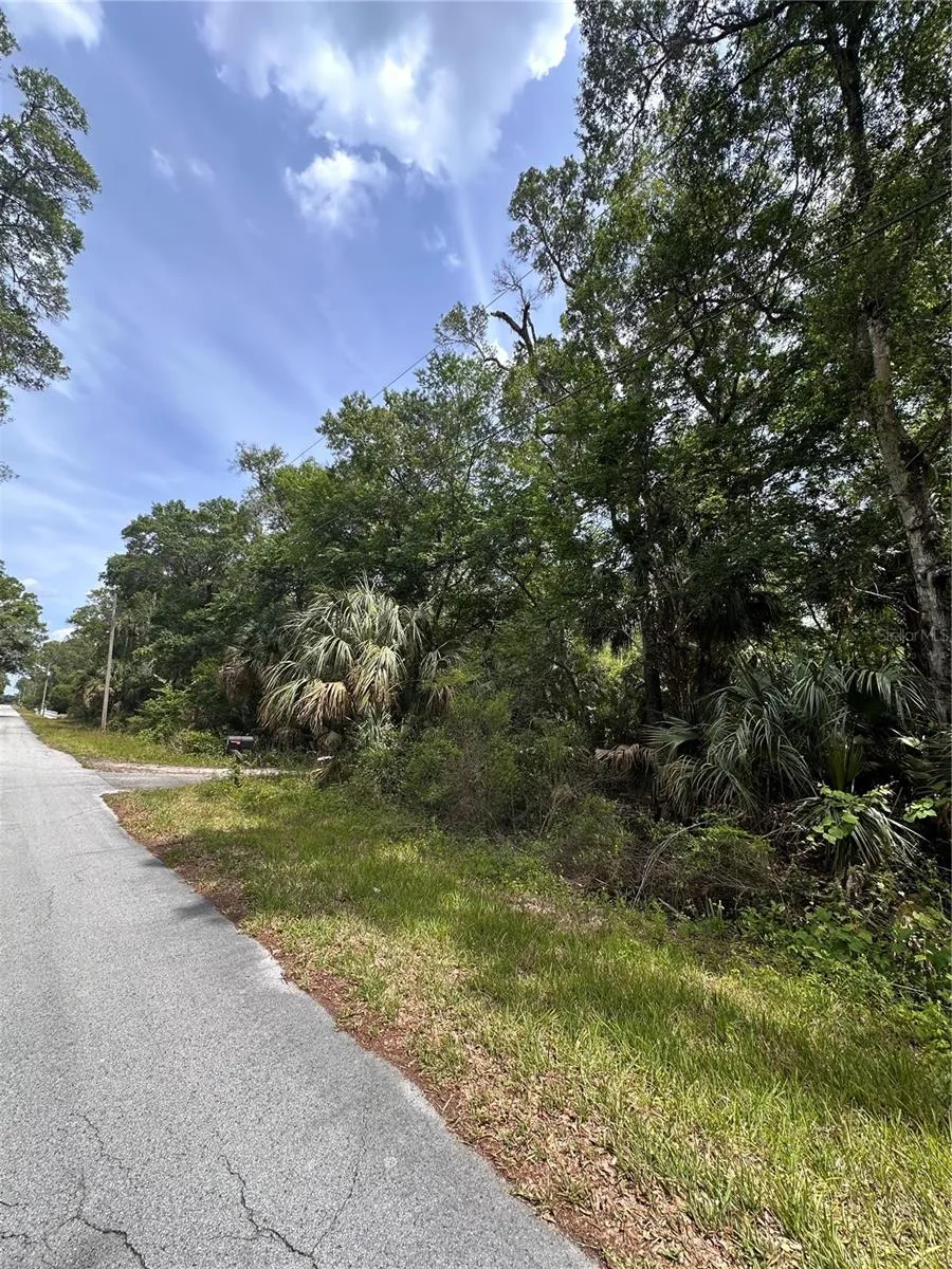 8744 W OAK STREET Crystal River, FL 34428