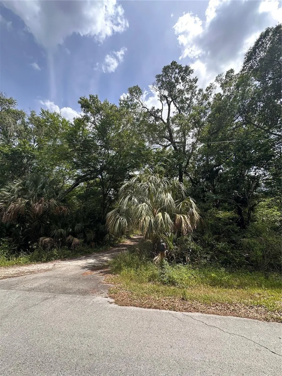 8744 W OAK STREET Crystal River, FL 34428