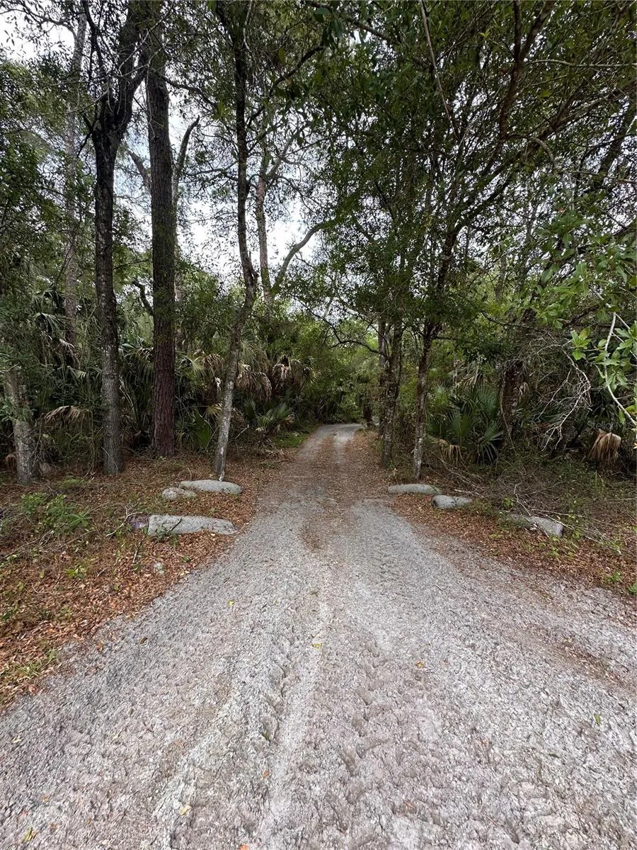 8744 W OAK STREET Crystal River, FL 34428