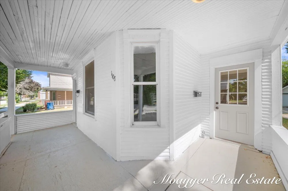 1108 Muskegon Avenue NW Grand Rapids, MI 49504