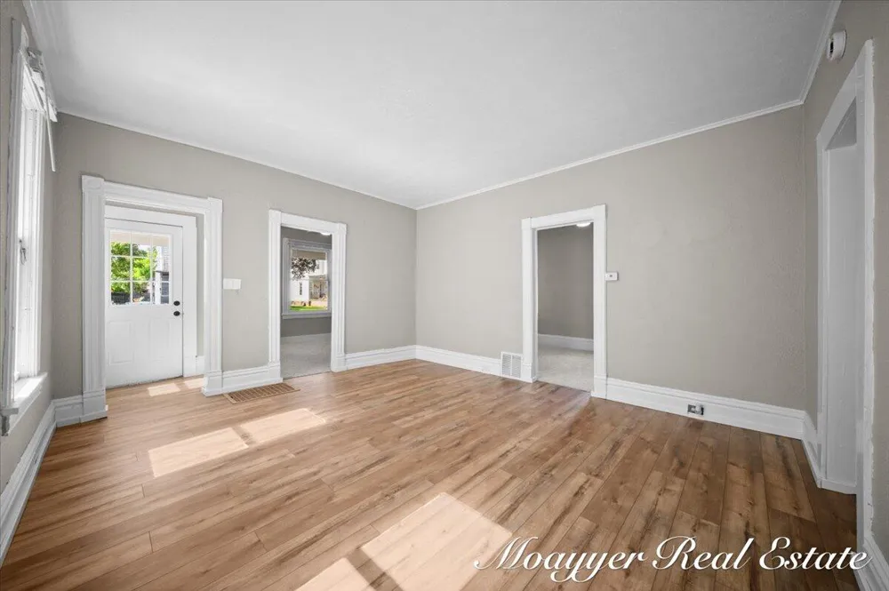 1108 Muskegon Avenue NW Grand Rapids, MI 49504