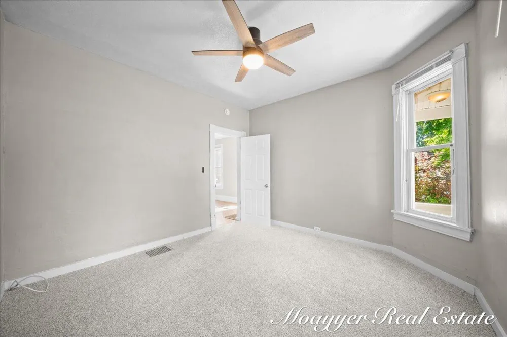 1108 Muskegon Avenue NW Grand Rapids, MI 49504