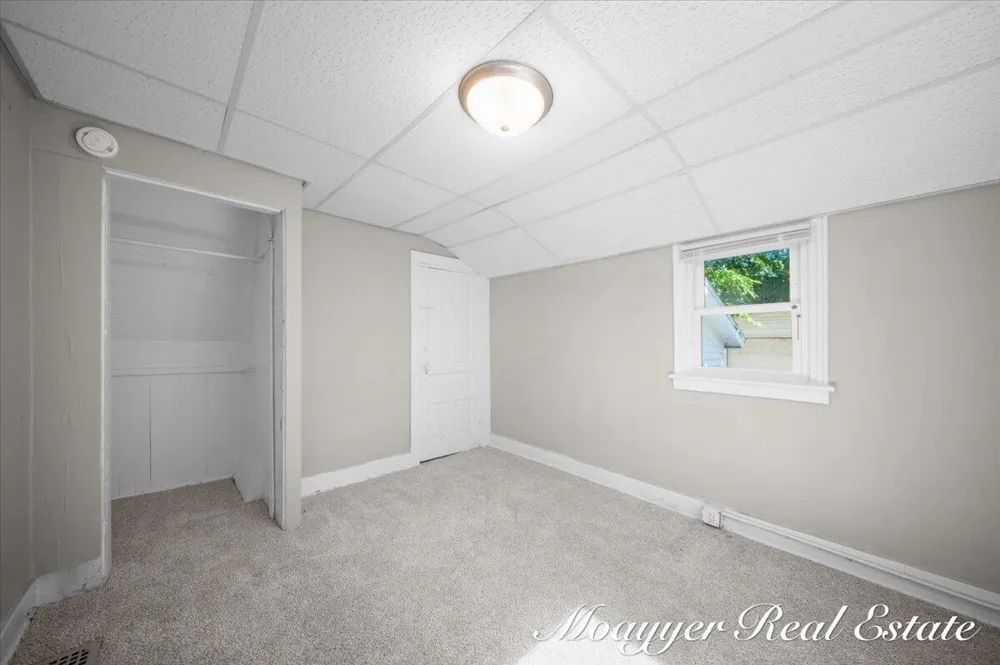1108 Muskegon Avenue NW Grand Rapids, MI 49504