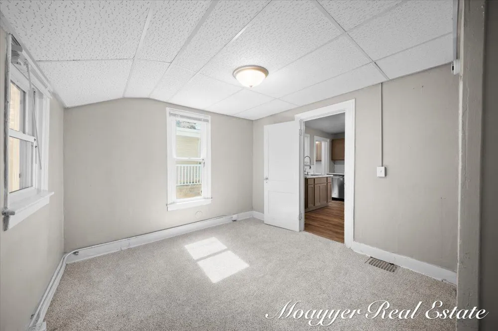 1108 Muskegon Avenue NW Grand Rapids, MI 49504