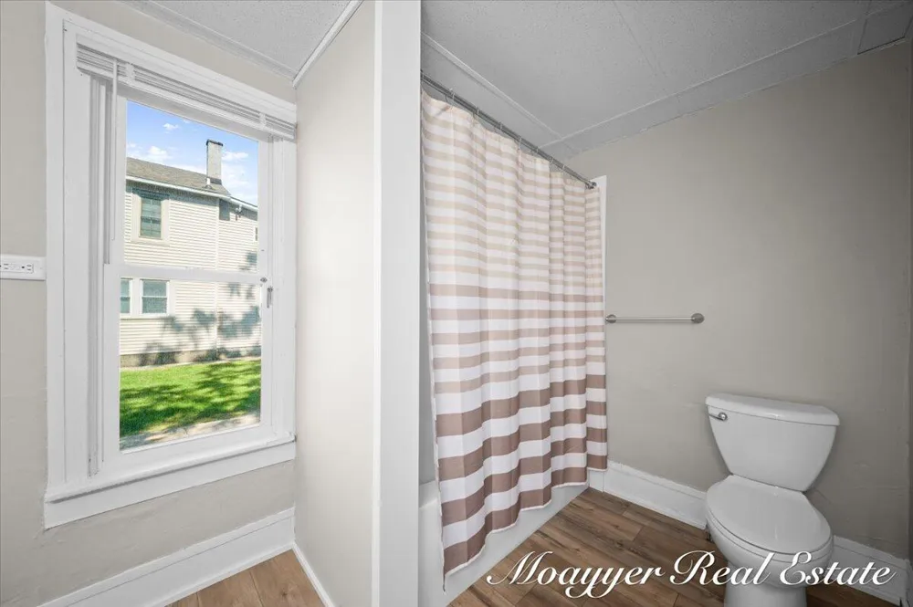 1108 Muskegon Avenue NW Grand Rapids, MI 49504