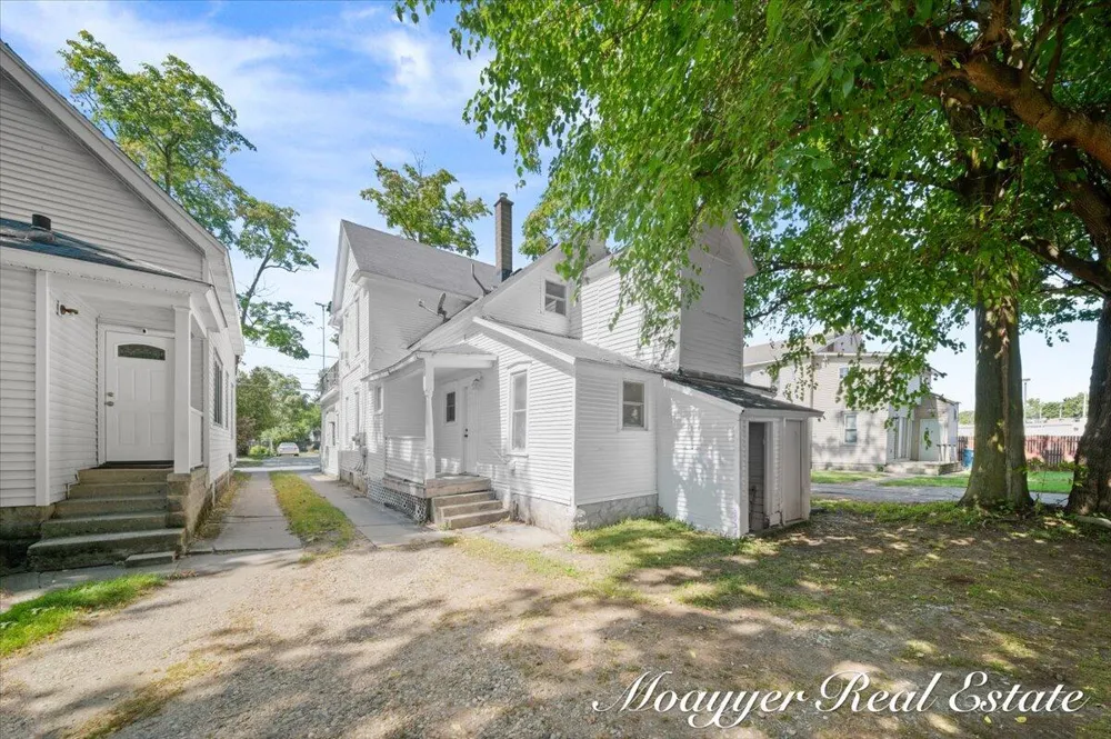 1108 Muskegon Avenue NW Grand Rapids, MI 49504