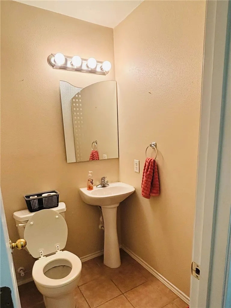 2109 BROOK LANE Kingsville, TX 78363