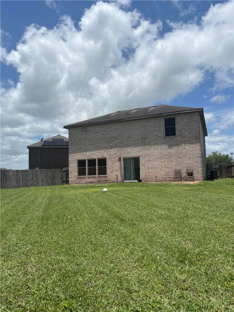 2109 BROOK LANE Kingsville, TX 78363