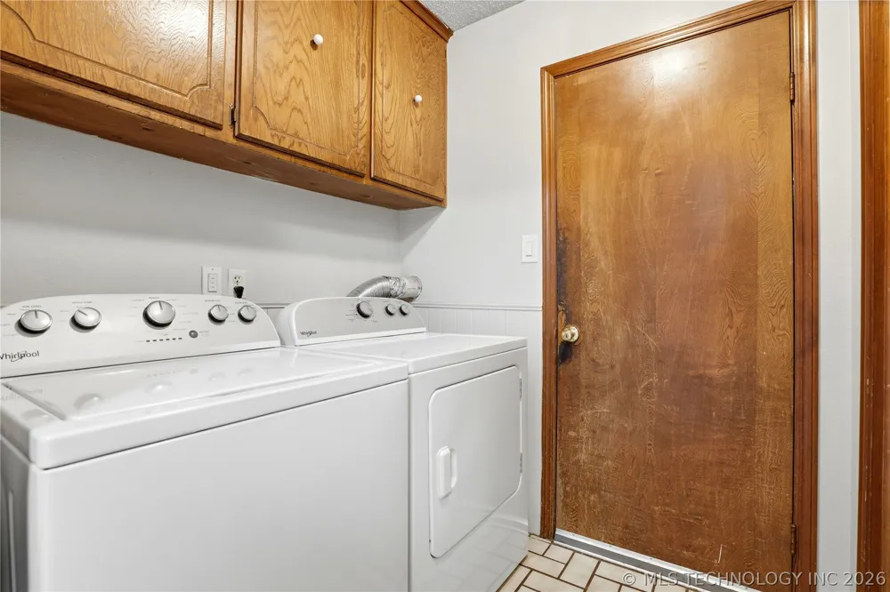 320 S Meigs Street Fort Gibson, OK 74434