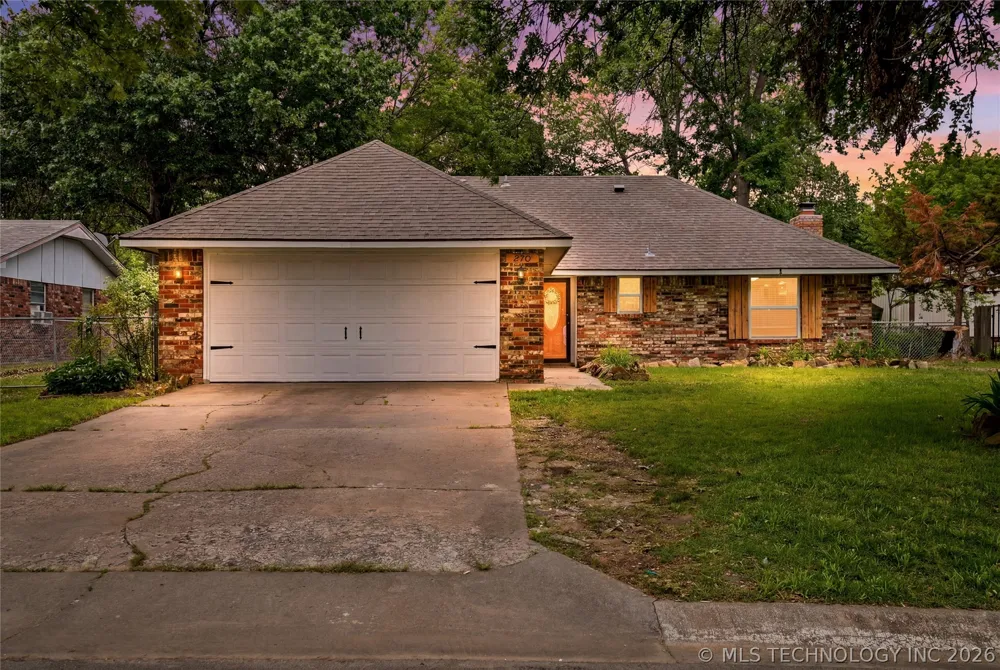 320 S Meigs Street Fort Gibson, OK 74434