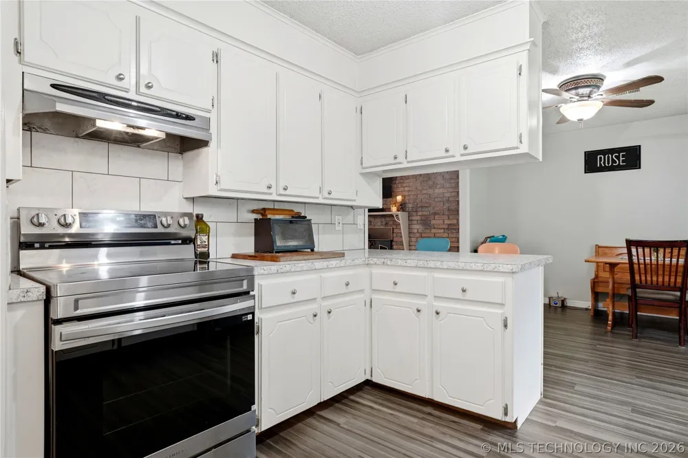 320 S Meigs Street Fort Gibson, OK 74434