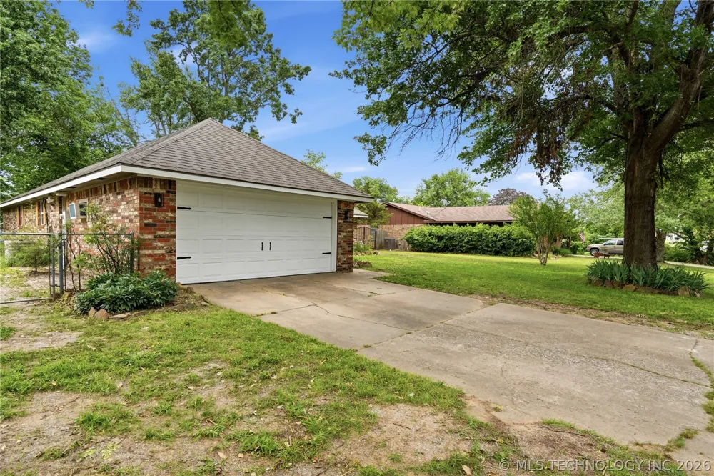 320 S Meigs Street Fort Gibson, OK 74434